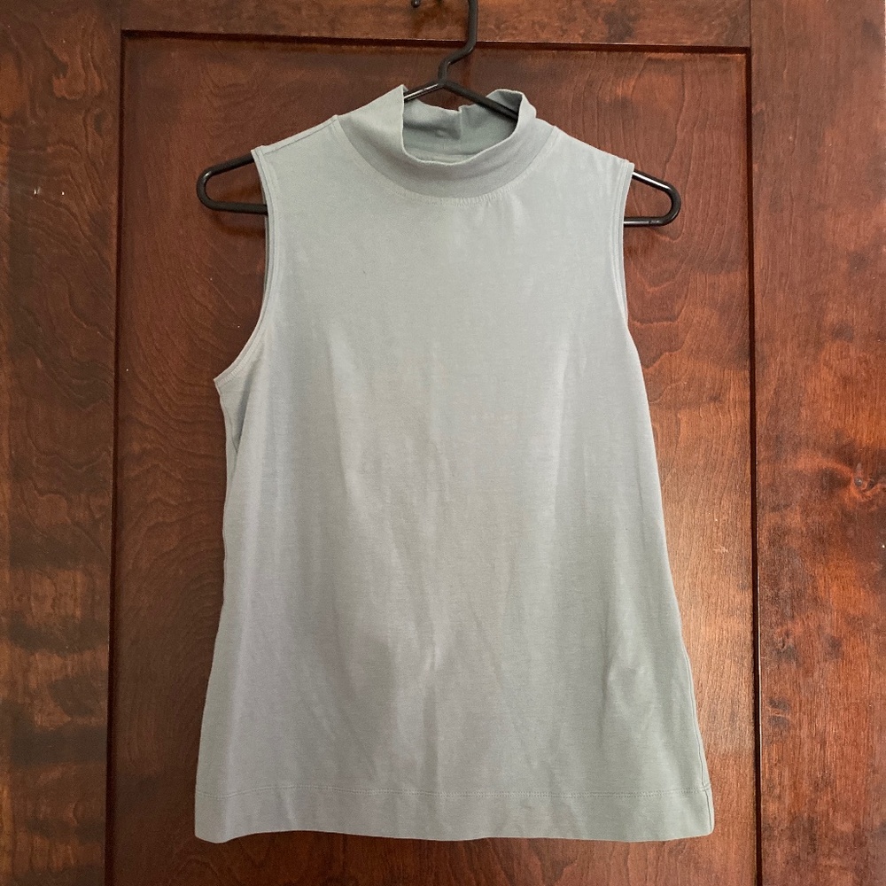 Athleta Sleeveless Turtleneck Tank Top